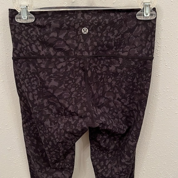 LULULEMON Wunder Under High Rise - Picture 3 of 6